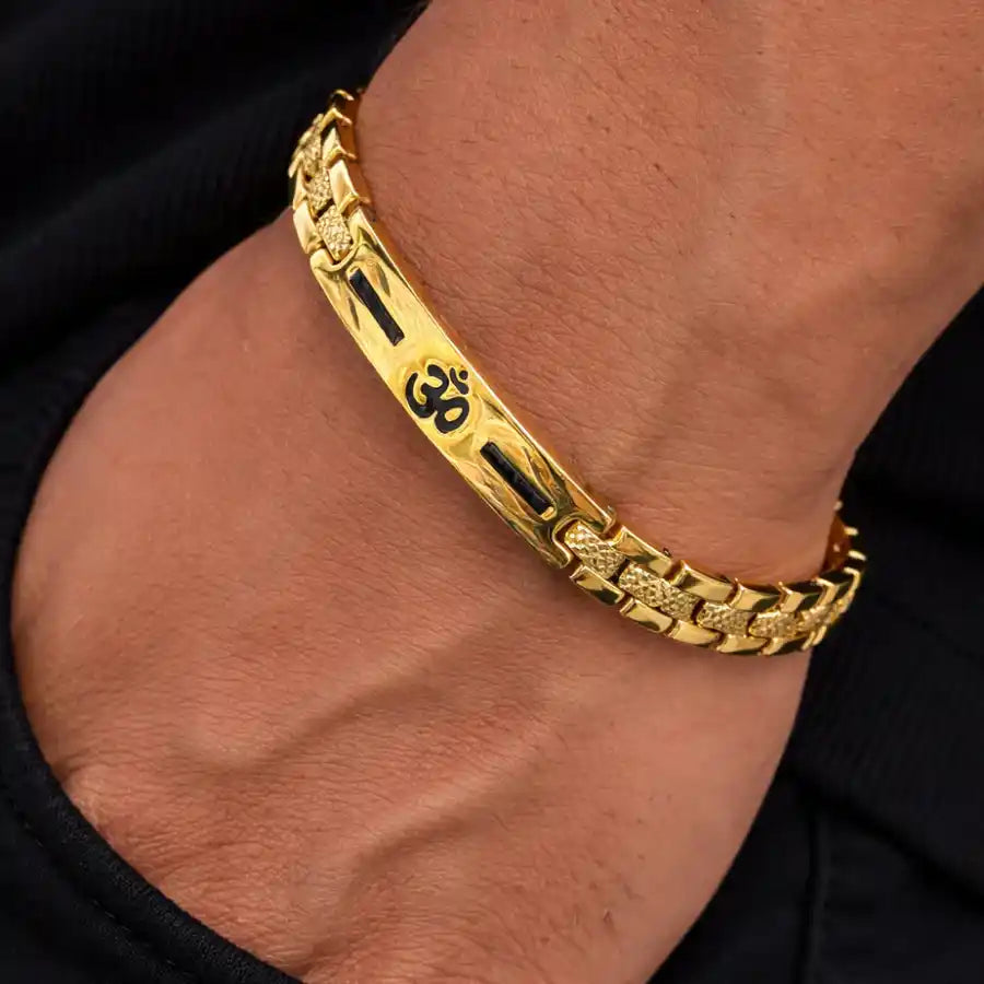 Om Loose Bracelet For Men With Black Line